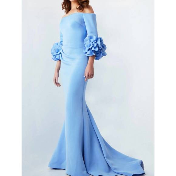 NEW JOVANI scuba ruched bell sleeve dress in light blue - Picture 4 of 4